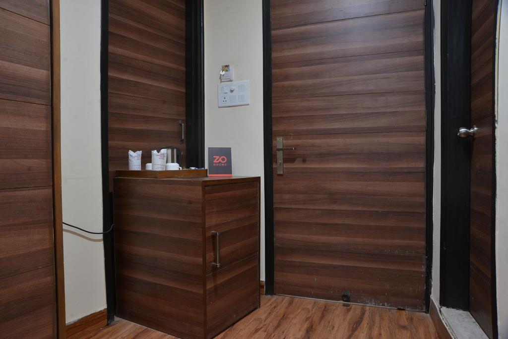 Geetika Galaxy Hotel Kanpur Exteriör bild